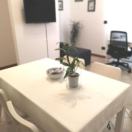 Holiday Apartment - Brescia Centro - Parcheggio Privato Exterior photo