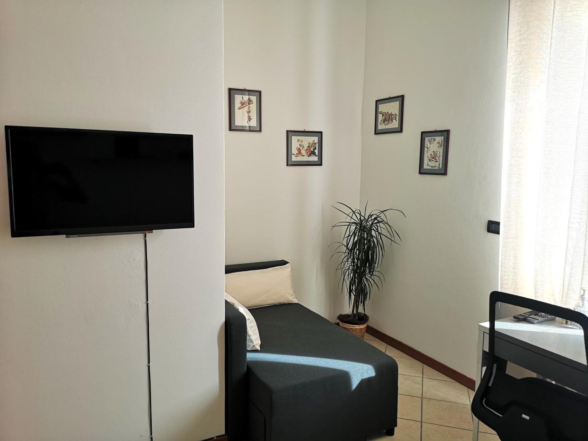 Holiday Apartment - Brescia Centro - Parcheggio Privato Exterior photo