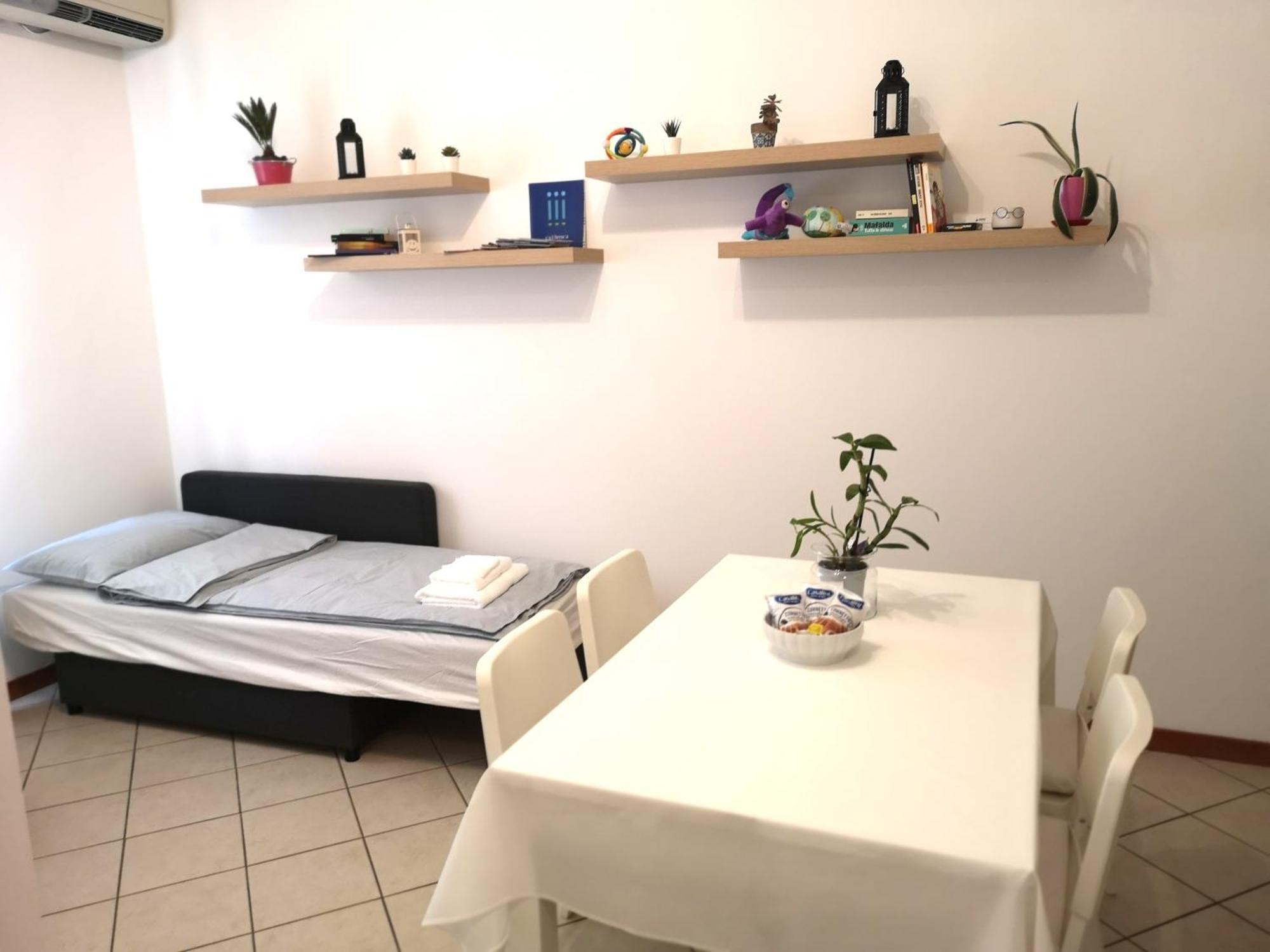 Holiday Apartment - Brescia Centro - Parcheggio Privato Exterior photo